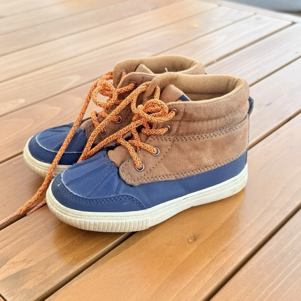 OshKosh B'Gosh Shoes toddler size 9 orange, Navy, Tan